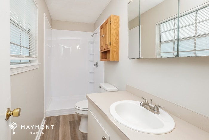 Building Photo - 205 Walnut St