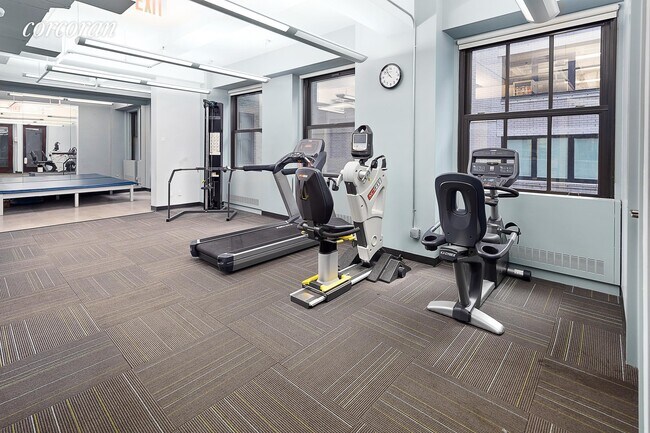 Building Photo - 370 Lexington Ave