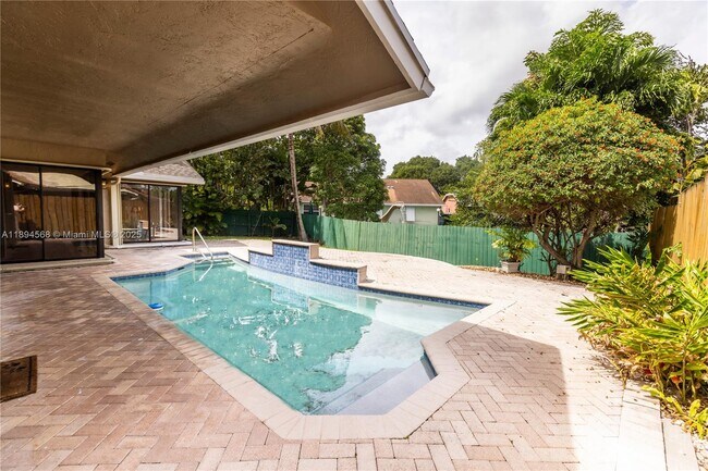 Building Photo - 8775 SW 57th St