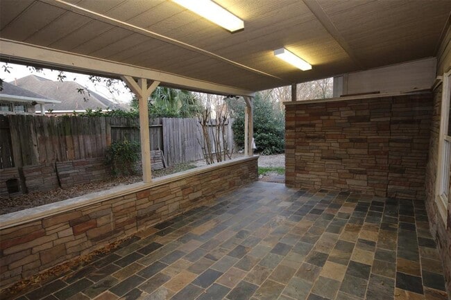 Building Photo - 10234 Wildwood Park Ln