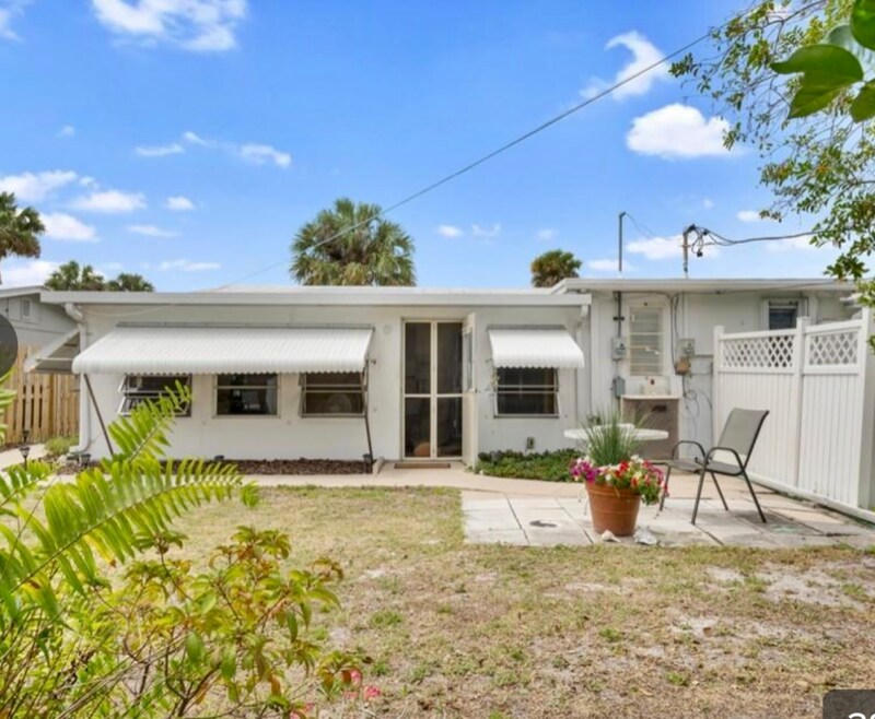 Building Photo - 411 Robalo Ct