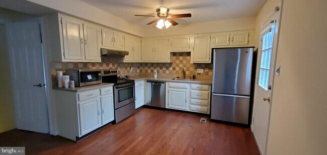 Building Photo - 5266 Leestone Ct