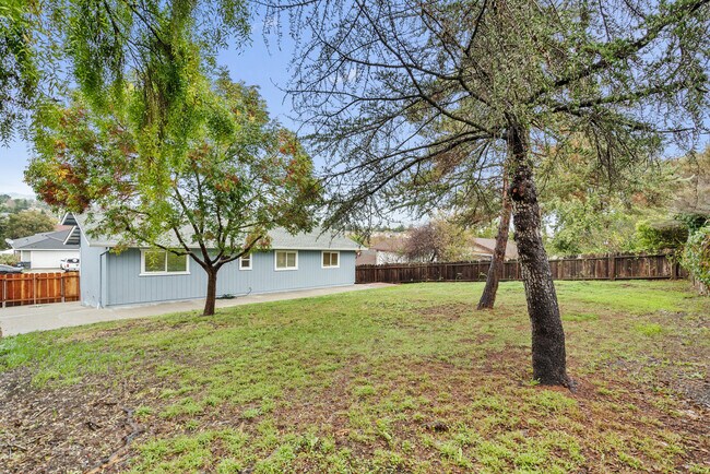 Building Photo - 34 Altamont Dr