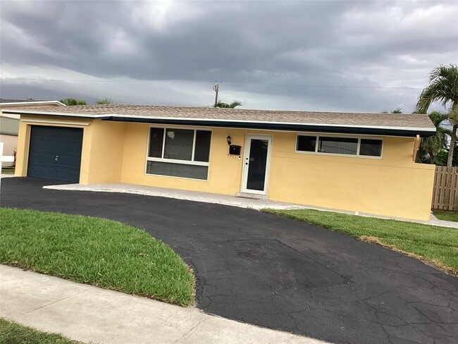 Building Photo - 8571 NW 26th St