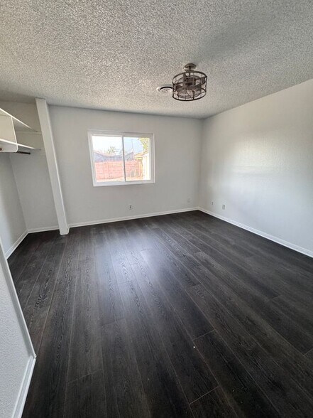 Building Photo - 41272 Mayberry Ave