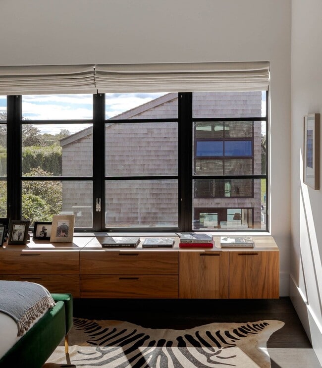 Building Photo - 811 Halsey Ln