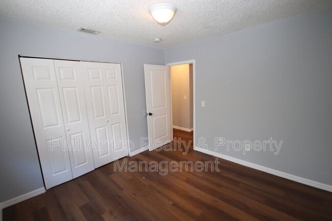 Building Photo - 1810 E 143rd Ave