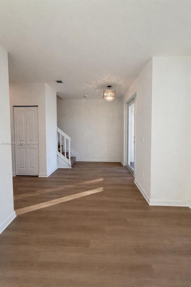 Building Photo - 26459 SW 148th Ave