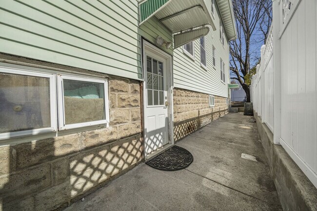 Building Photo - 246 Blanchard Rd