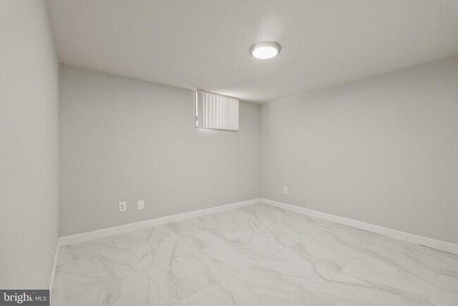 Building Photo - 6609 Heidi Ct