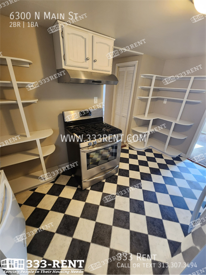 Building Photo - 6300 N Main St