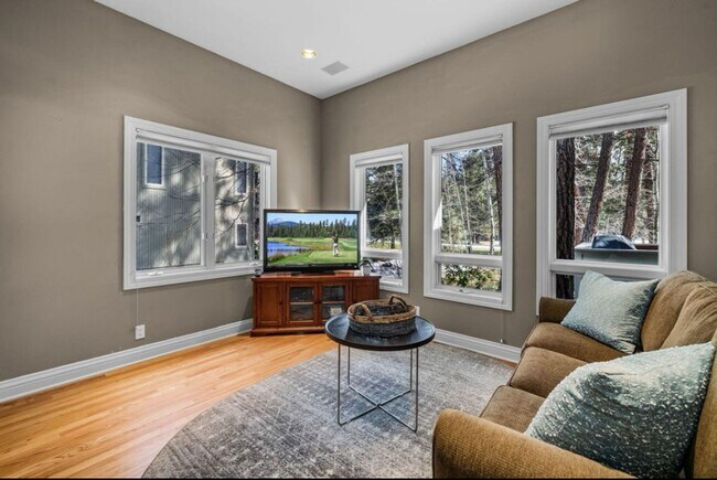 Building Photo - Gorgeous Single Level Luxury Home at Widgi...