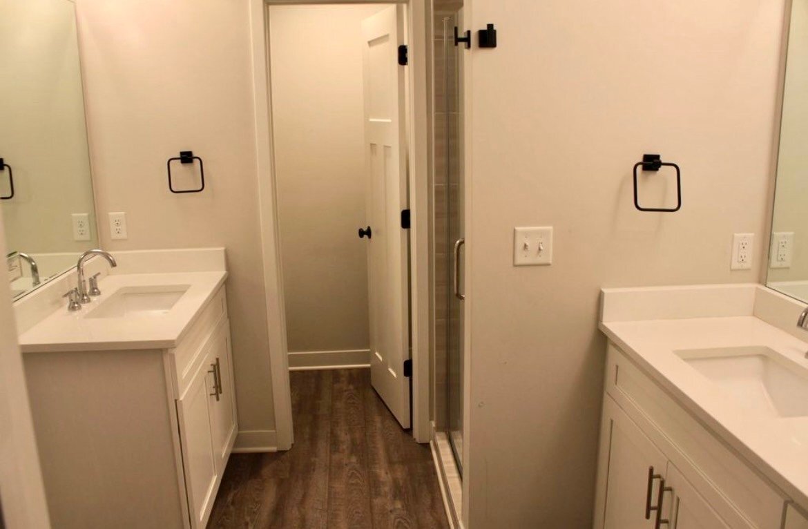 Building Photo - 6942 W 162nd Ct