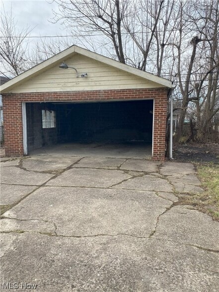 Building Photo - 3680 E 144th St