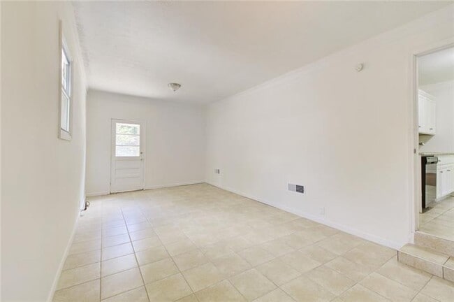 Building Photo - 3946 Green Oak Dr