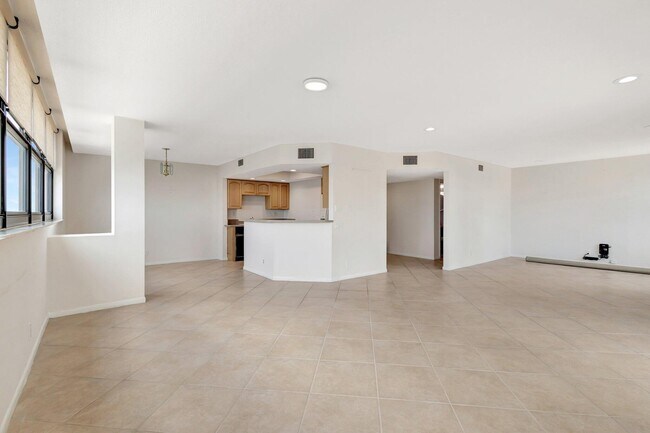 Building Photo - 1501 S Flagler Dr