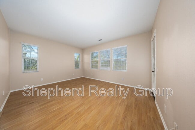 Building Photo - 2985 Breezy Meadow Cir