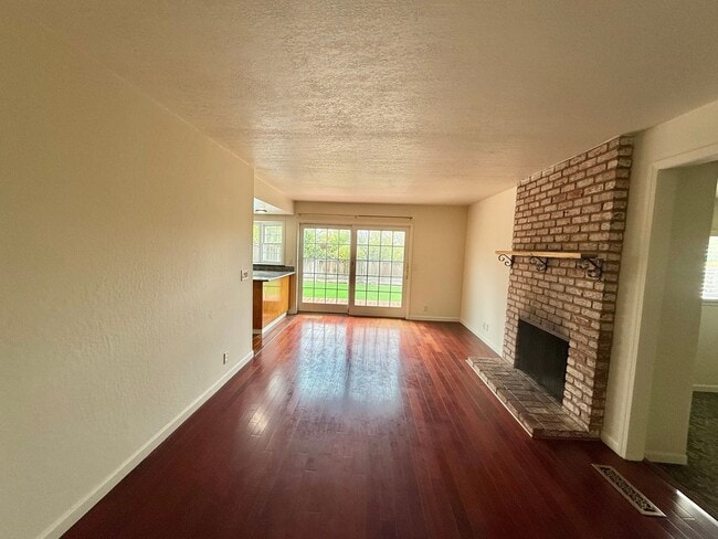 Building Photo - BERRYESSA - Beautiful 2 story home in desi...