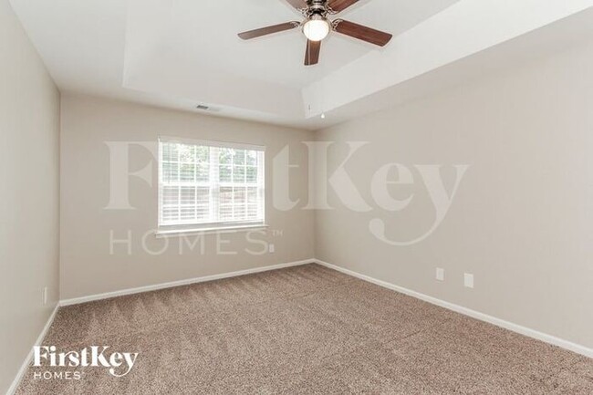 Building Photo - 2816 Emerald Meadow Ln