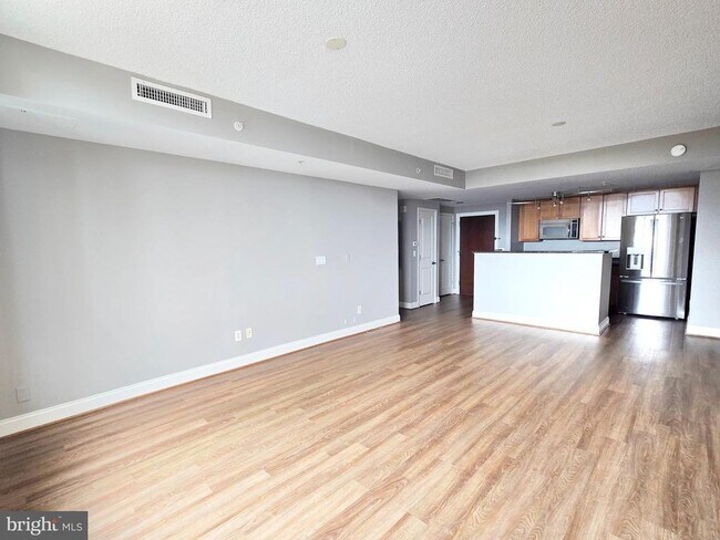 Building Photo - 1020 N Highland St