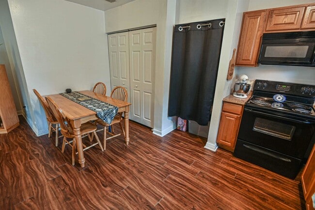 Building Photo - 809 California St