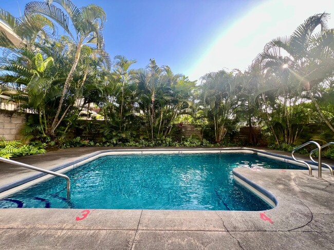 Building Photo - Convenient 2/2/1 with Lanai