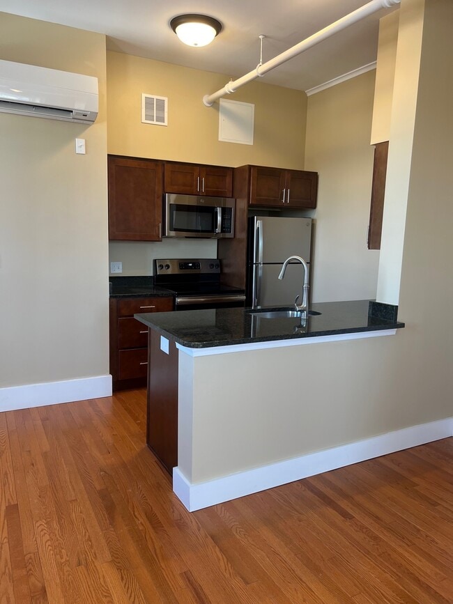 Clover Gardens 846 Asylum Ave Hartford CT 06105 Apartment Finder