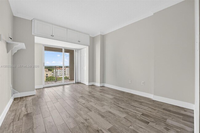 Building Photo - 50 Menores Ave