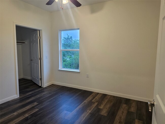 Building Photo - 6311 White Oak Dr