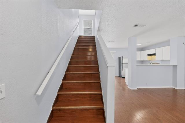 Building Photo - 6723 Ambercrest Dr