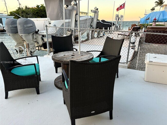 Building Photo - 235 Anne Bonny Dr