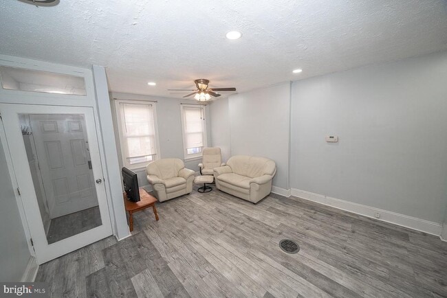 Building Photo - 4522 Smick St