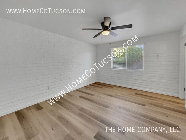 Building Photo - 8509 E Beverly St
