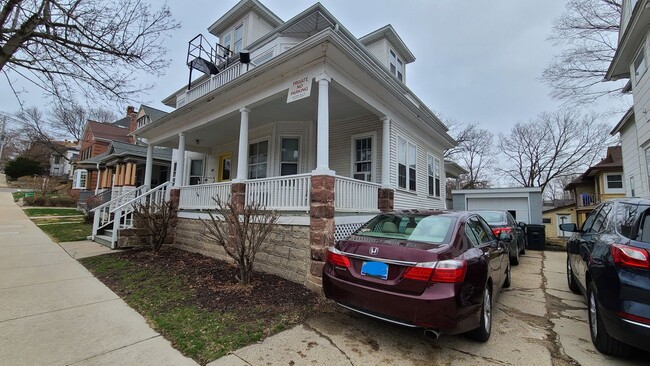 Primary Photo - 309 N Pinckney St
