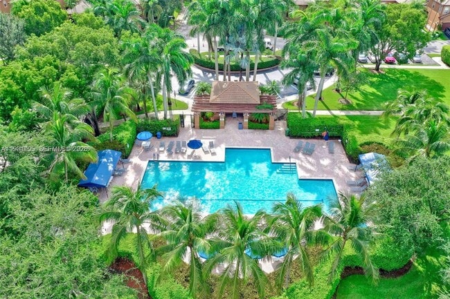 Building Photo - 1525 Estancia Cir