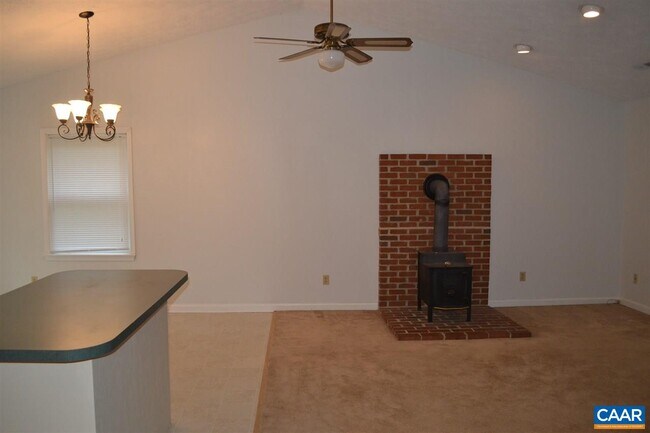 Building Photo - 15 Englewood Dr