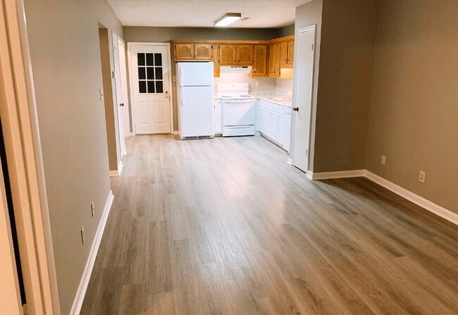 Building Photo - 1809 Windover Pl SW