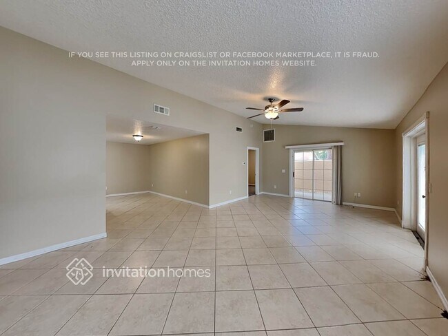 Building Photo - 820 Little Town Rd