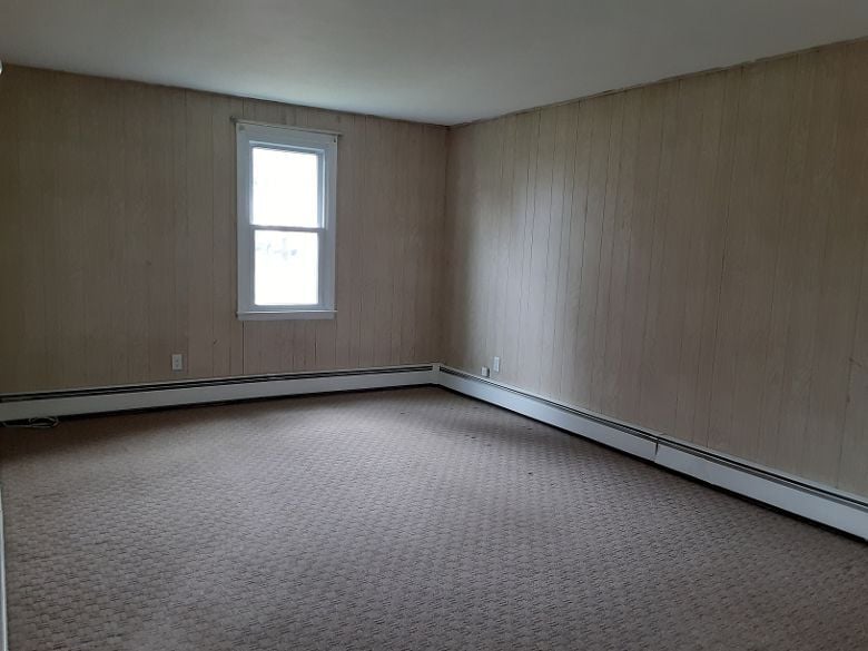 living room - 15 Ingersoll St