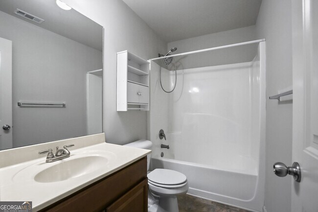 Building Photo - 206 Britt Dr