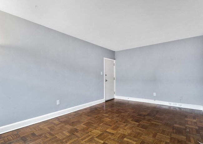 Building Photo - Cozy 1 Bedroom Condo in Palisades!