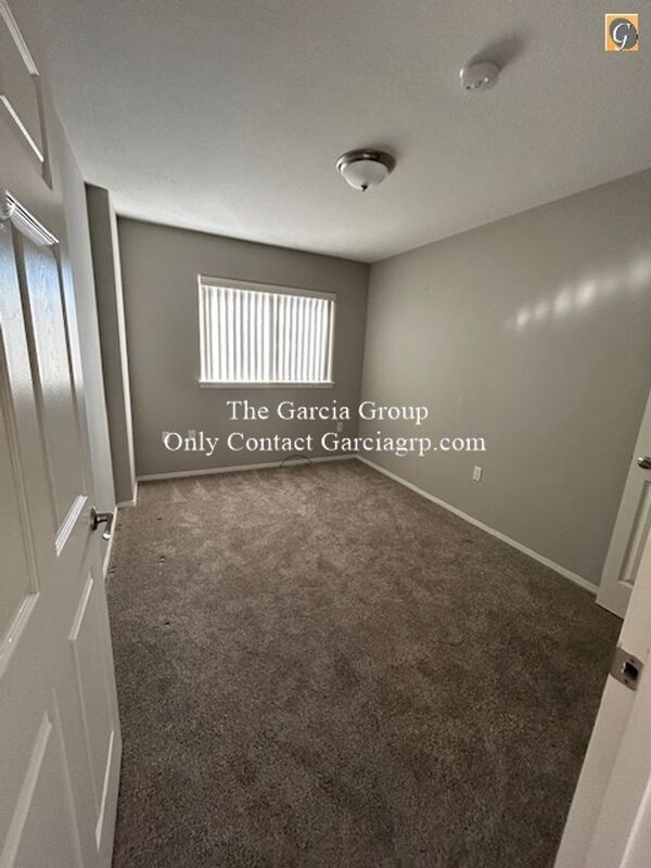 Building Photo - 3507 SE Vineyard Rd