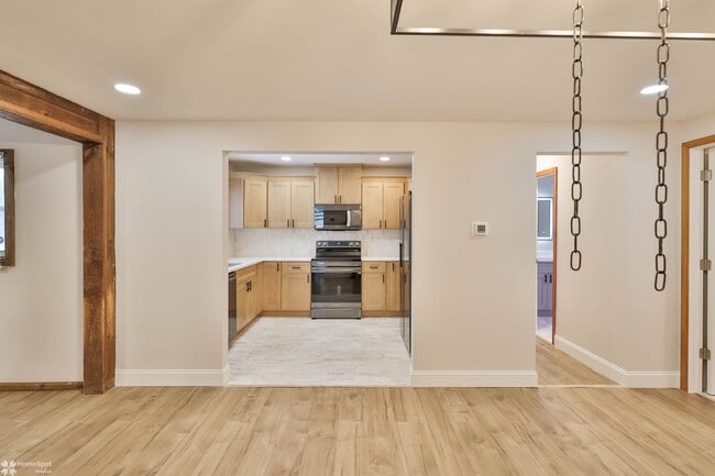 Building Photo - Charming Newly Renovated Ranch-Style Home for Rent in the Desirable East Penn School District