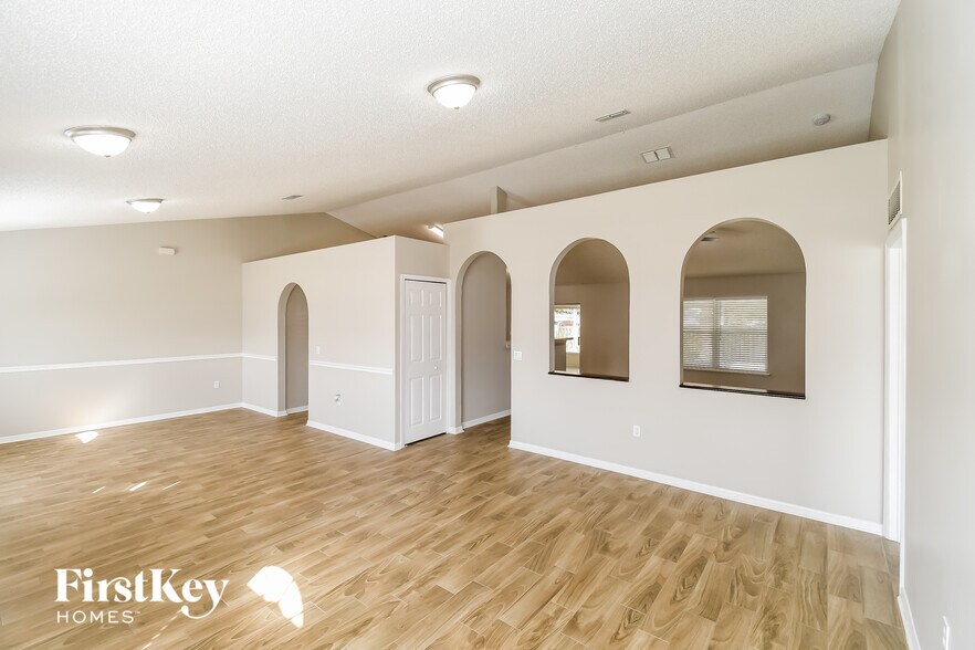 Building Photo - 12287 Moose Hollow Dr