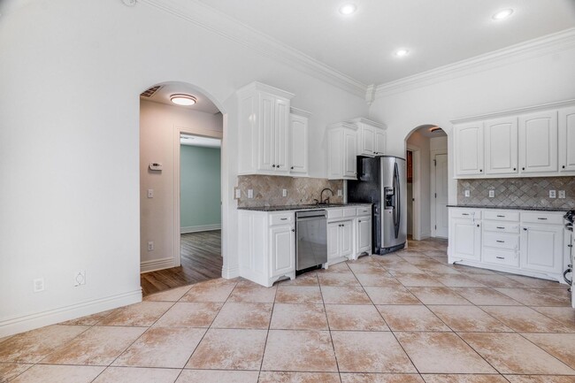 Building Photo - Charming 3-Bedroom Home for Rent in Fayett...