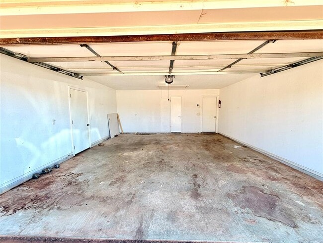 Building Photo - 12007 Shady Trail Ln