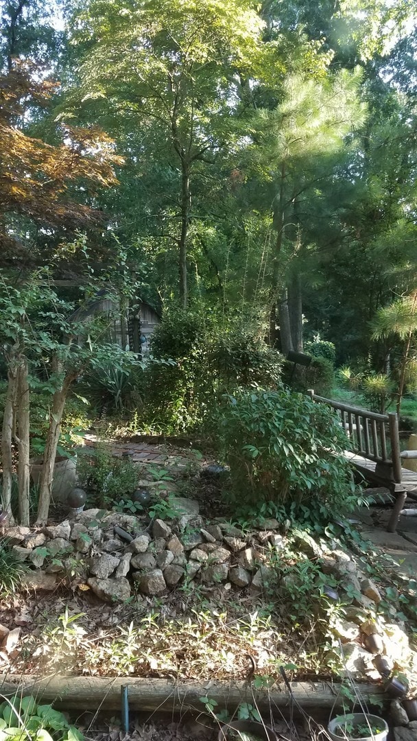 Building Photo - City of East Point Renovated Tudor Style Home