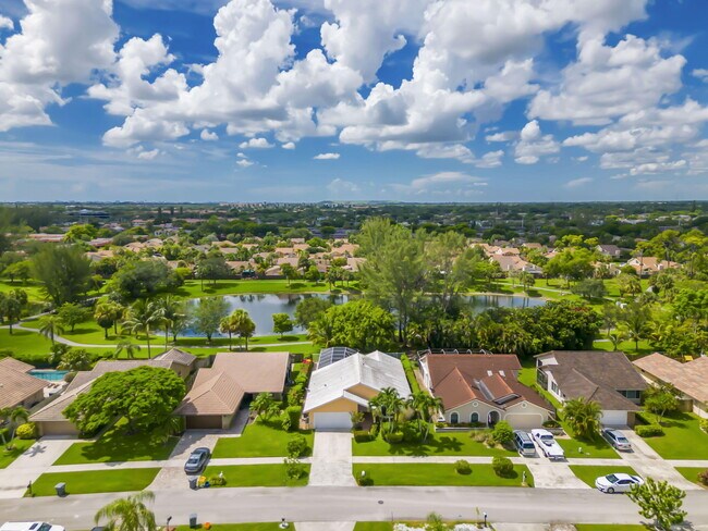 Building Photo - 7572 Silver Woods Ct