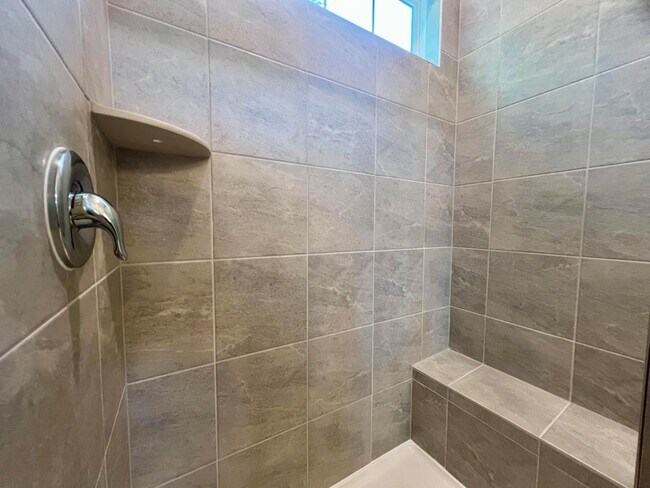 Building Photo - 4008 Flatiron Dr