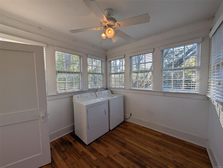 Building Photo - 2166 College St